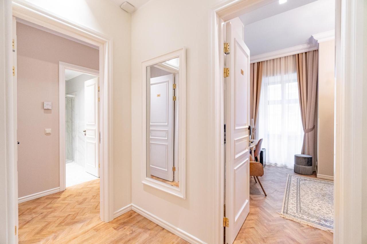 Forums Boutique Hotel Riga Bagian luar foto