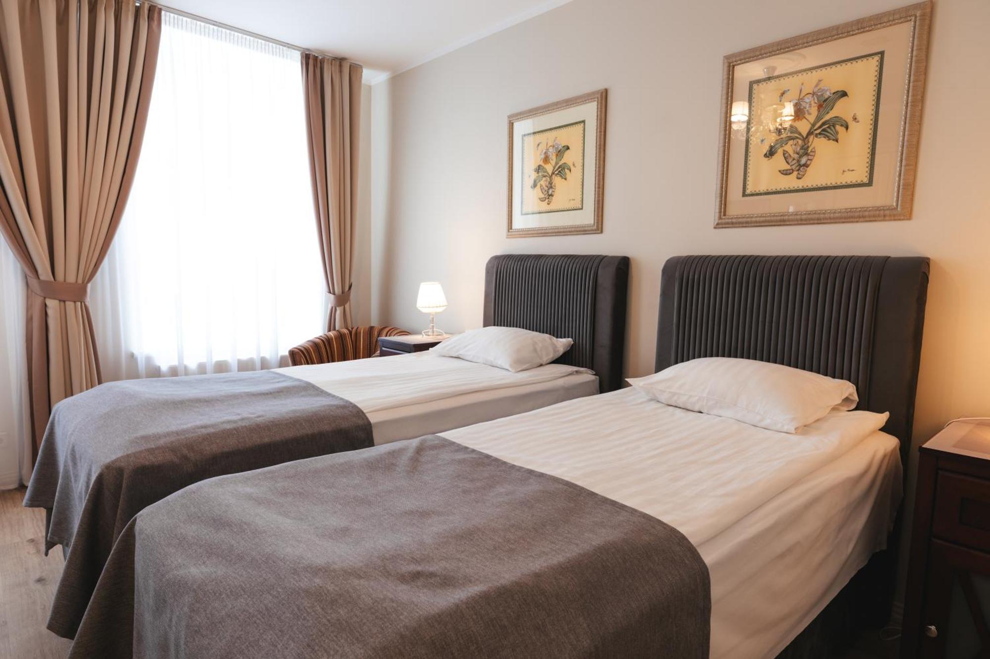 Forums Boutique Hotel Riga Bagian luar foto