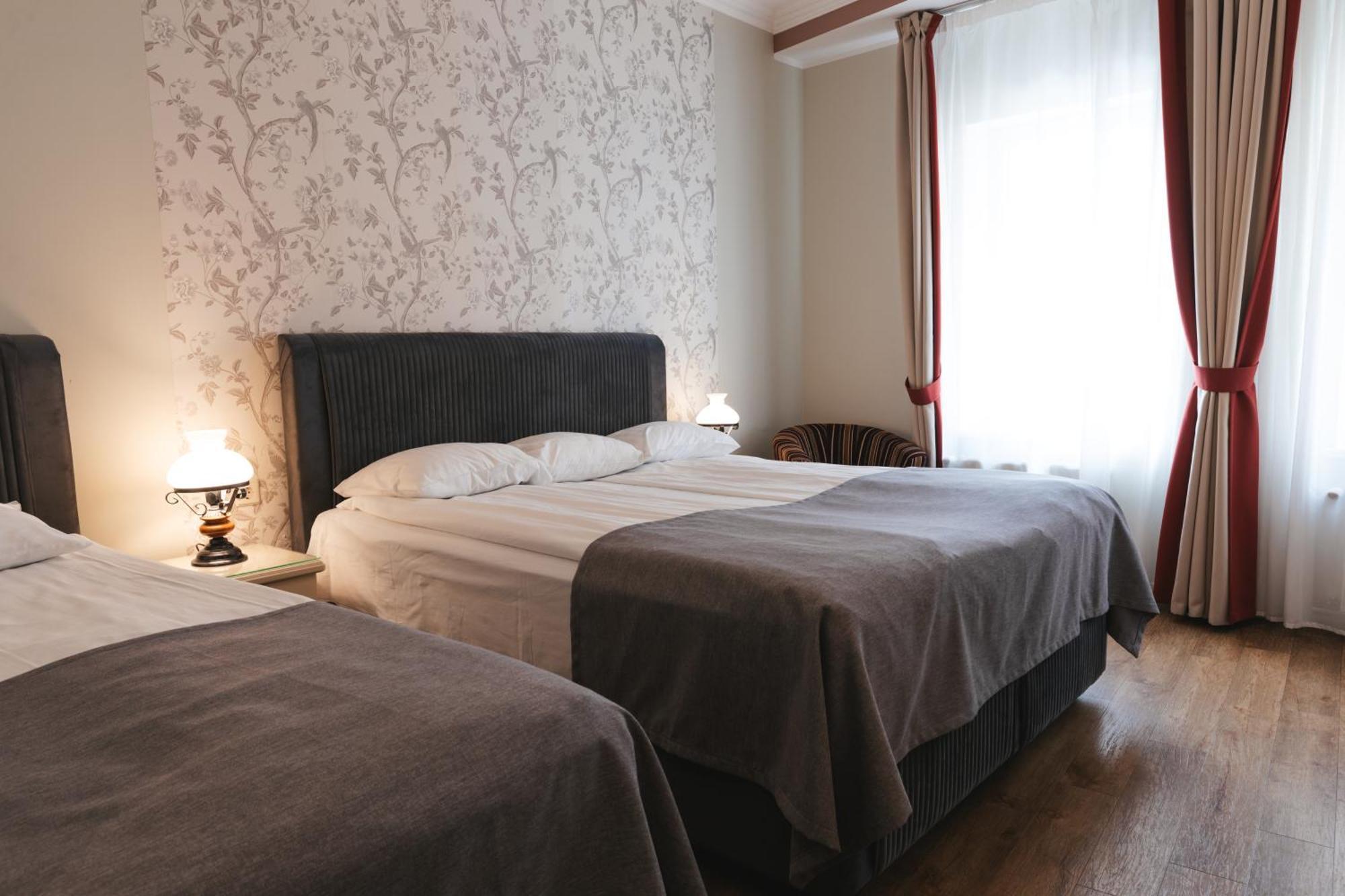 Forums Boutique Hotel Riga Bagian luar foto