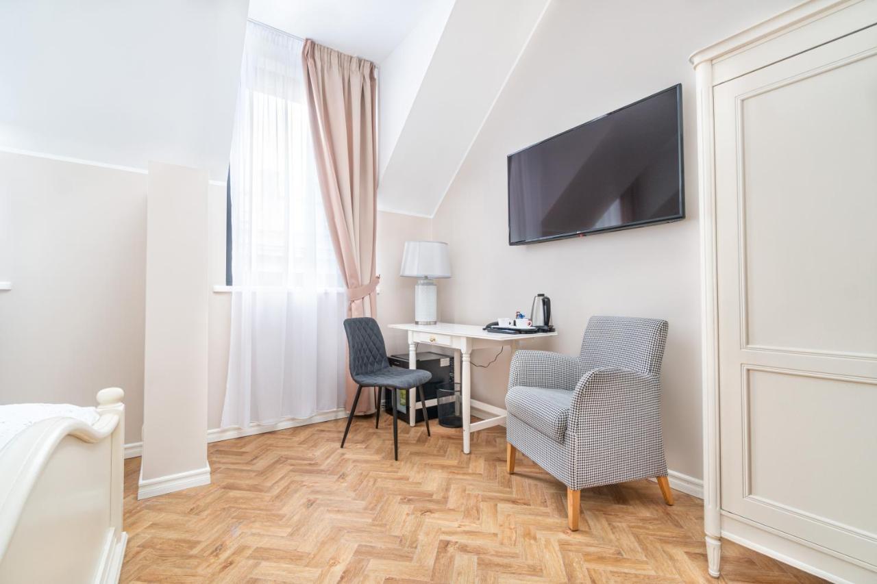Forums Boutique Hotel Riga Bagian luar foto